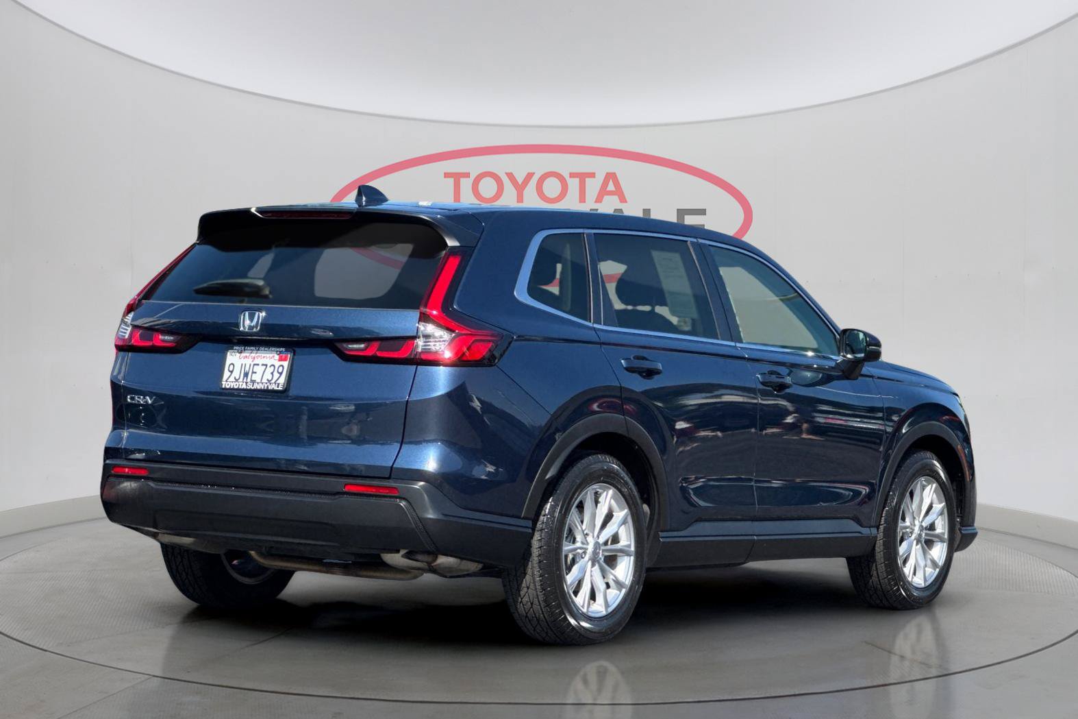 Used 2024 Honda CR-V EX image 3