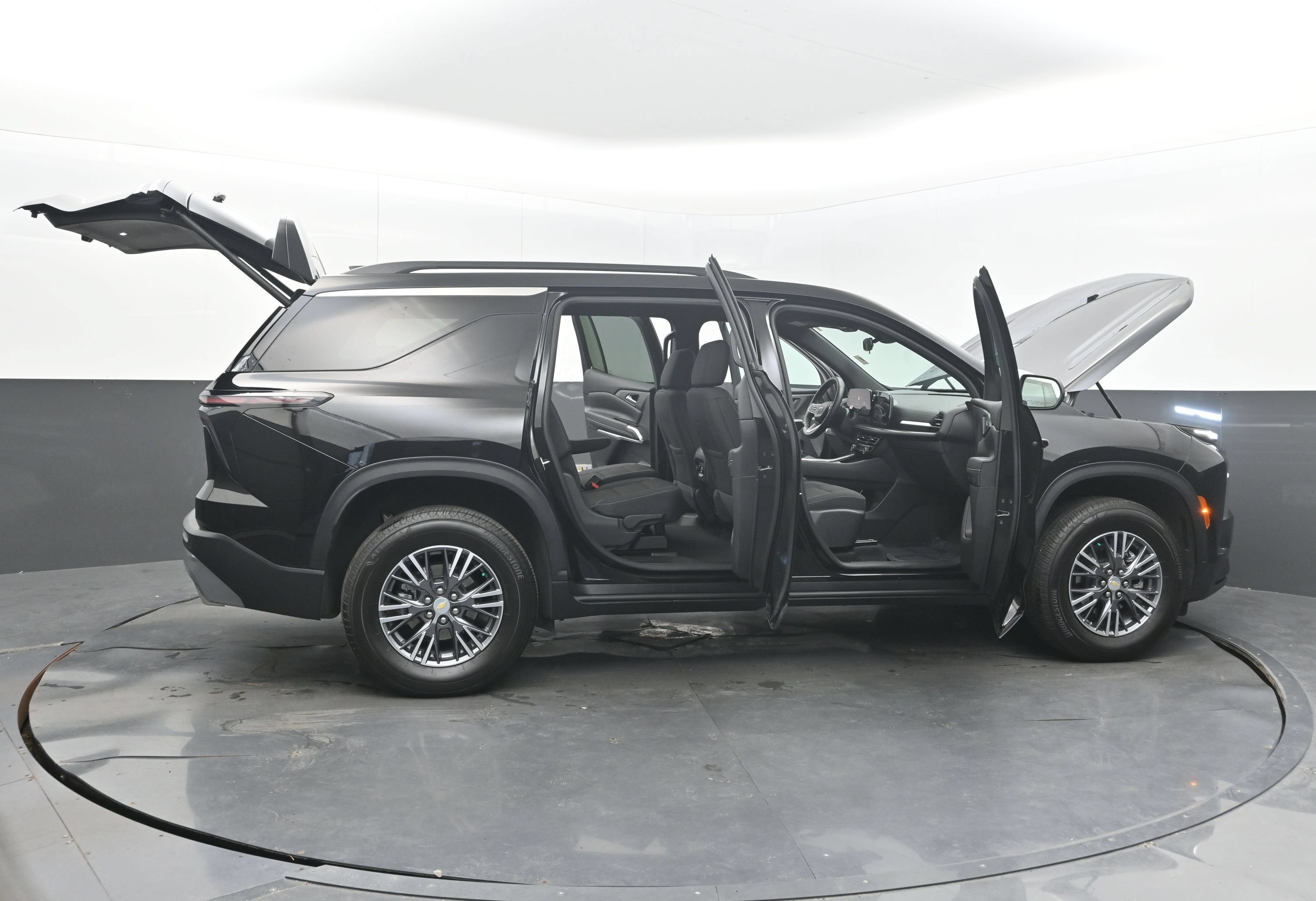 Certified 2026 Chevrolet Traverse LT FWD image 57