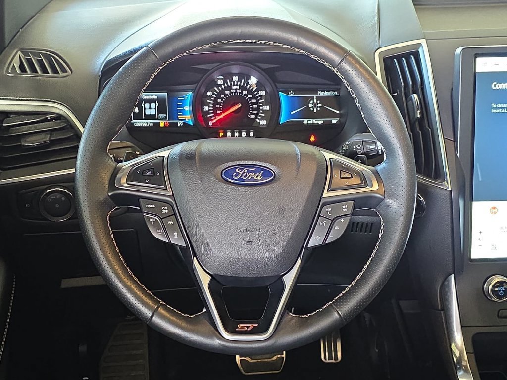 Used 2024 Ford Edge ST w/ Equipment Group 401A AWD/4WD image 36