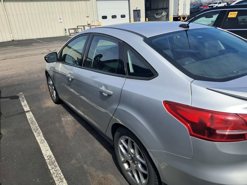 Used 2015 Ford Focus SE w/ Equipment Group 201A image 8