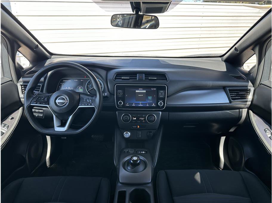 Used 2025 Nissan Leaf S image 18