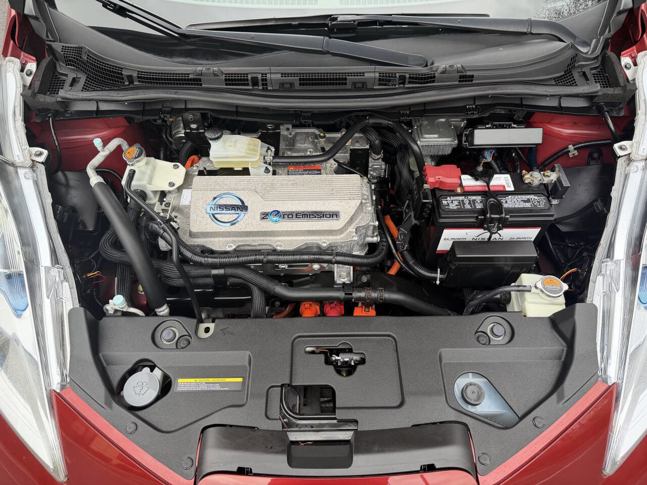 Used 2012 Nissan Leaf SL image 30