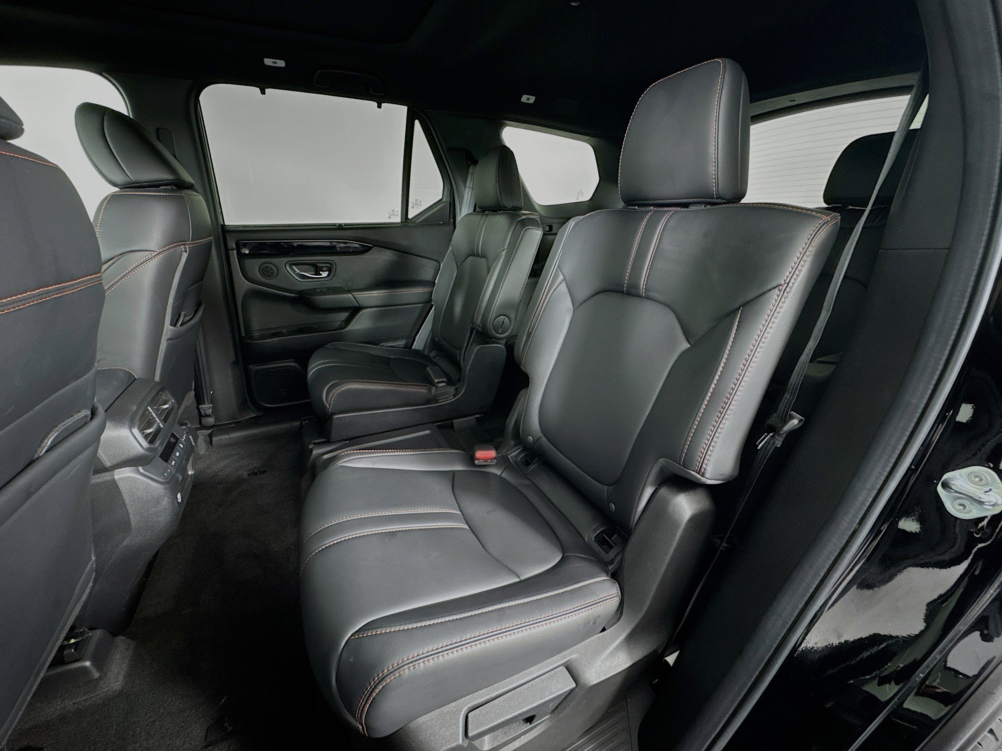 Certified 2025 Honda Pilot TrailSport image 24