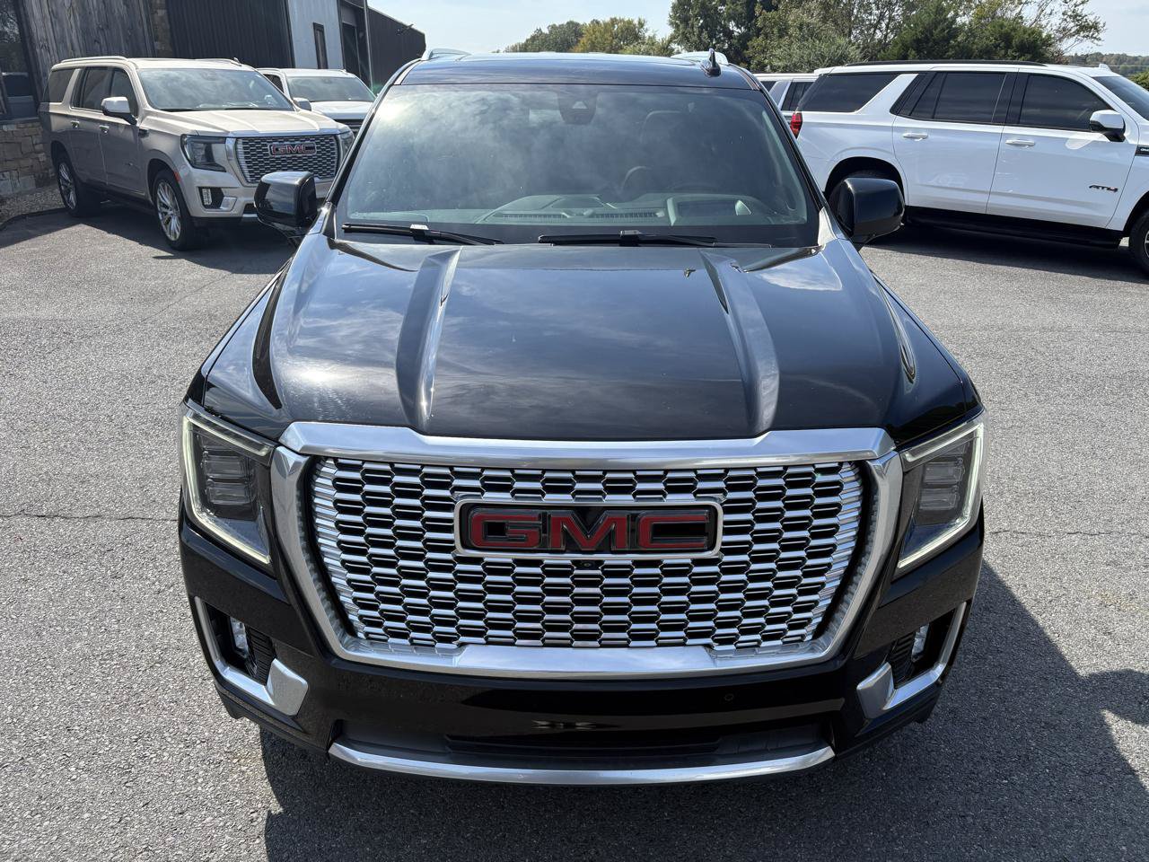 Used 2021 GMC Yukon Denali w/ Denali Ultimate Package AWD/4WD image 10