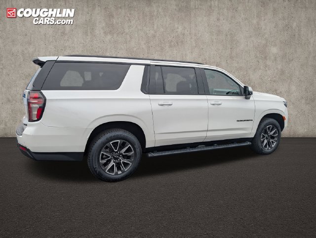 Used 2021 Chevrolet Suburban Z71 w/ Z71 Signature Package AWD/4WD image 9