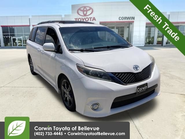 Used 2015 Toyota Sienna SE w/ SE Preferred Package FWD 360° Tour