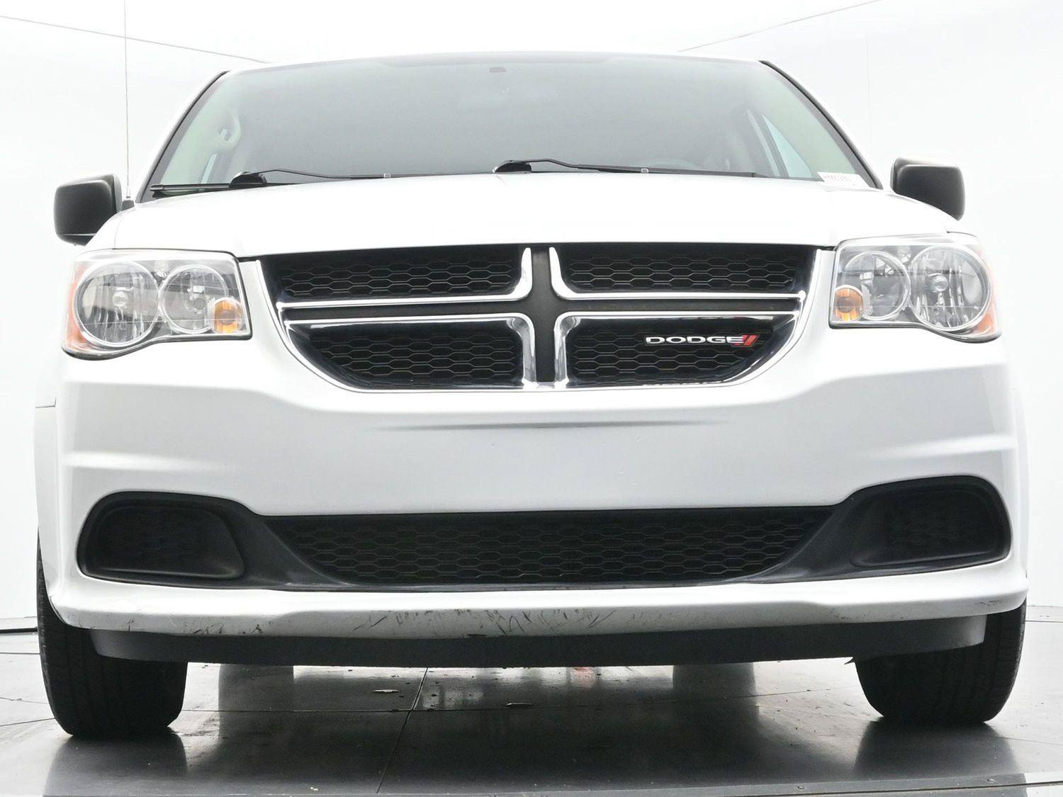 Used 2017 Dodge Grand Caravan SE FWD image 35