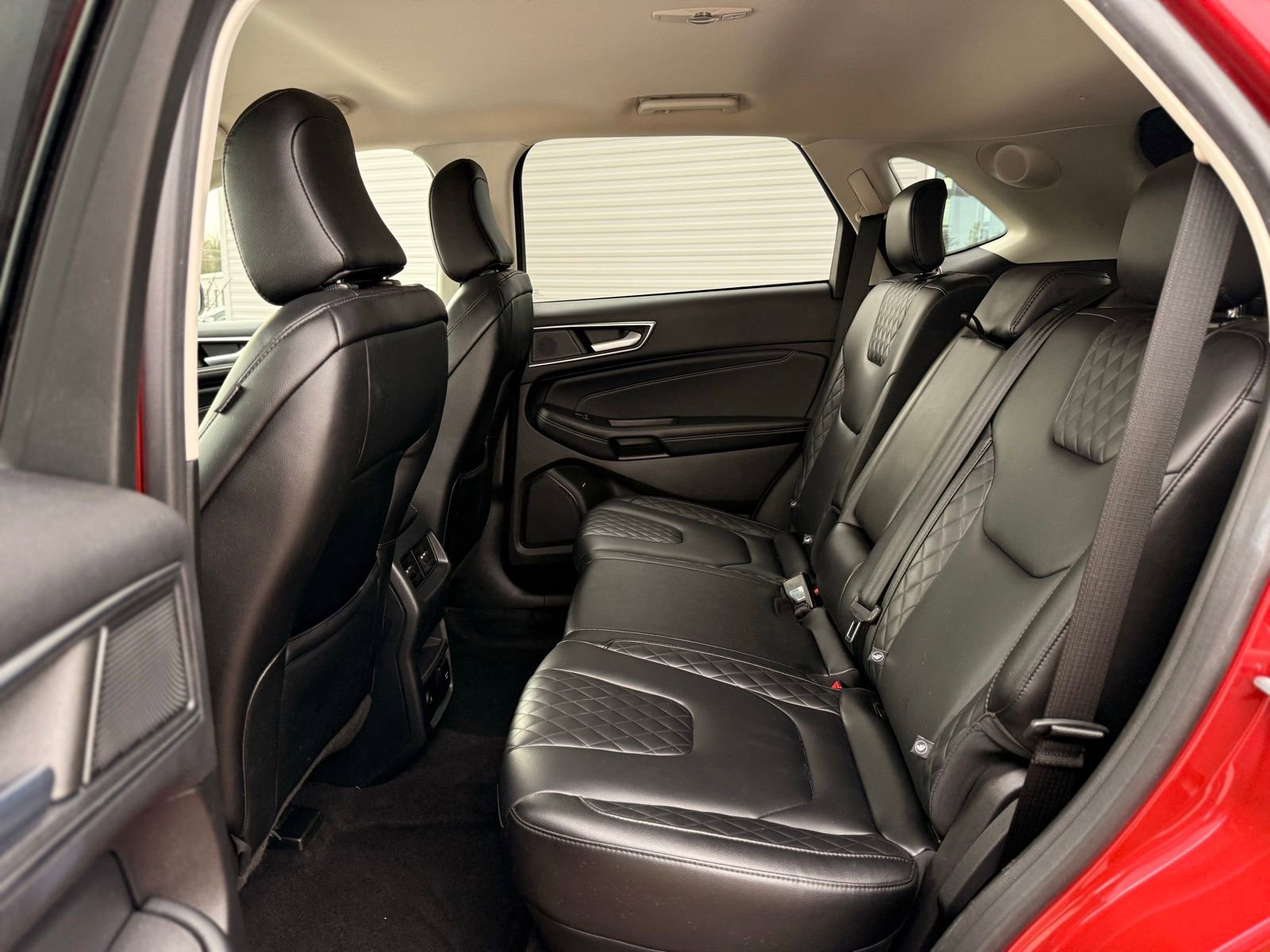 Used 2023 Ford Edge Titanium image 15