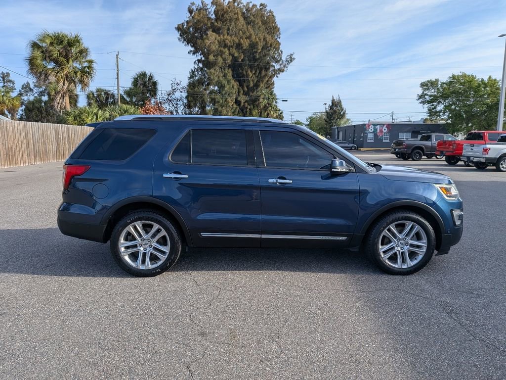 Used 2017 Ford Explorer Limited w/ Equipment Group 301A image 5