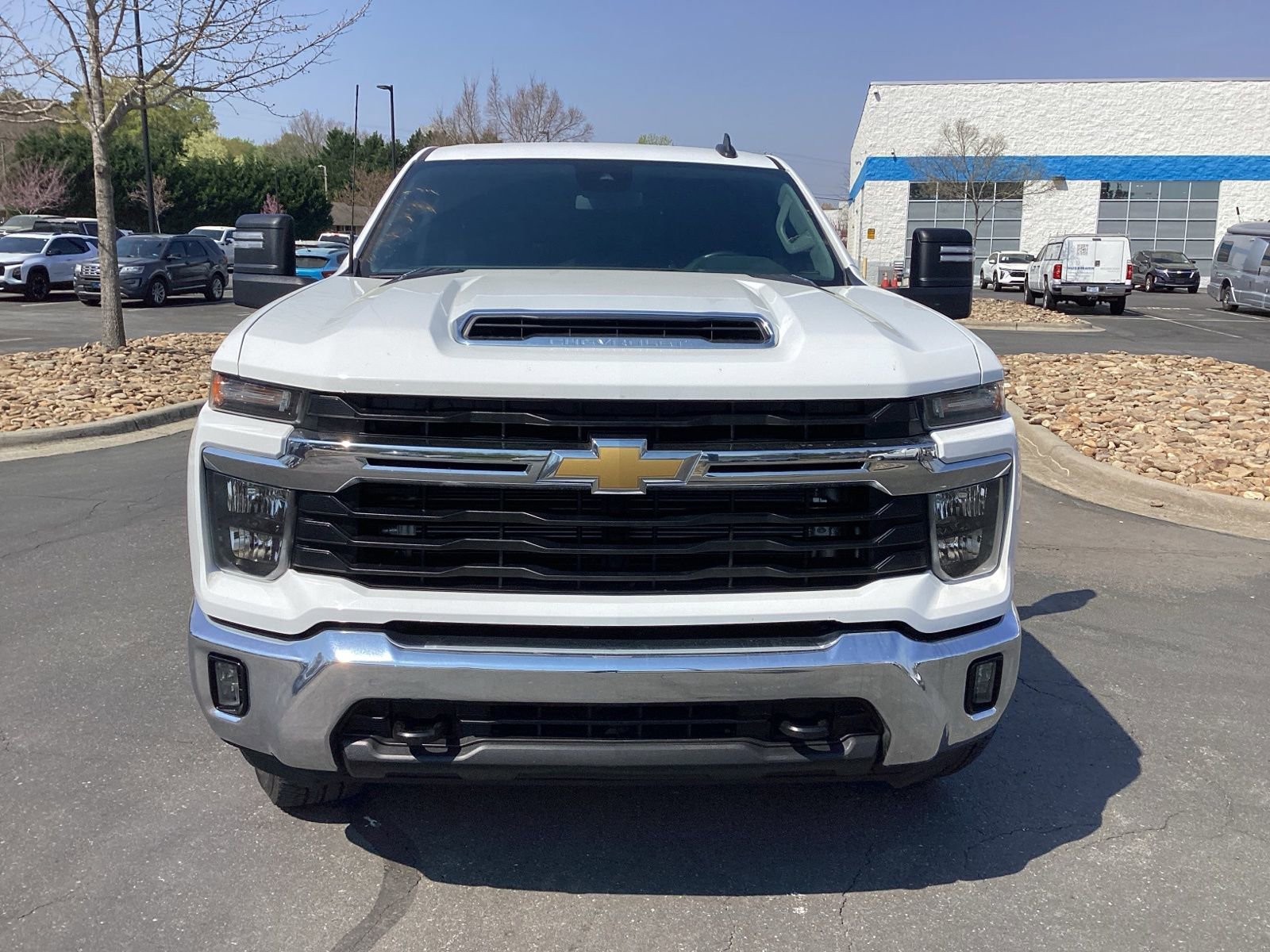 Used 2024 Chevrolet Silverado 2500 LT image 5