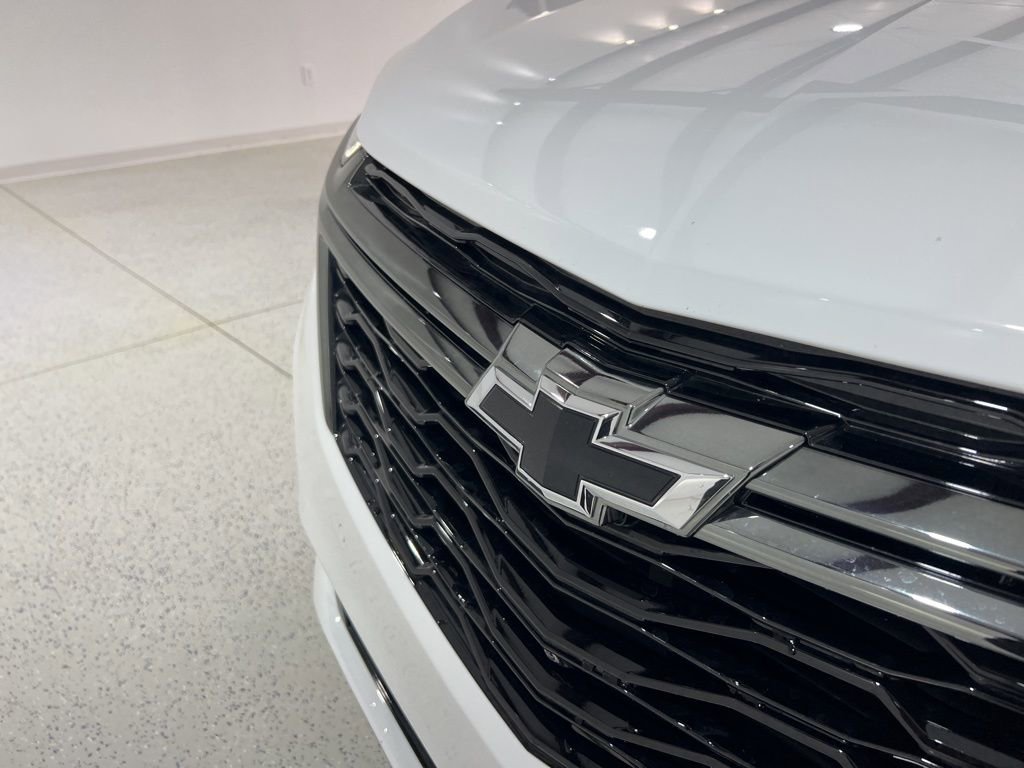 Used 2024 Chevrolet Equinox RS FWD image 27