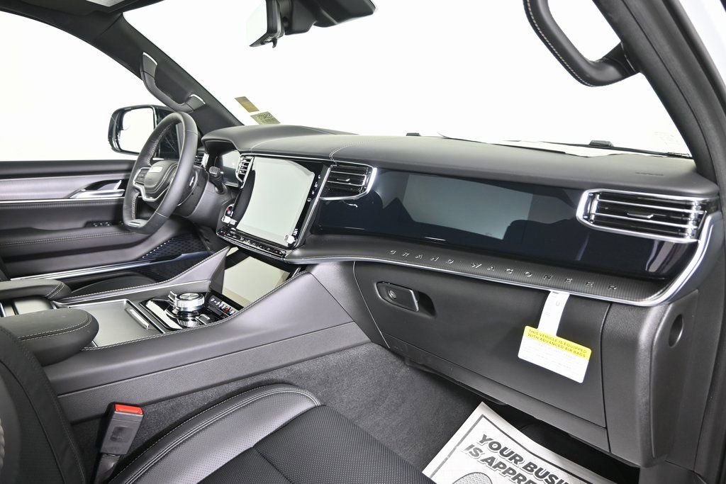 New 2026 Jeep Grand Wagoneer Summit w/ Premium Group III image 15