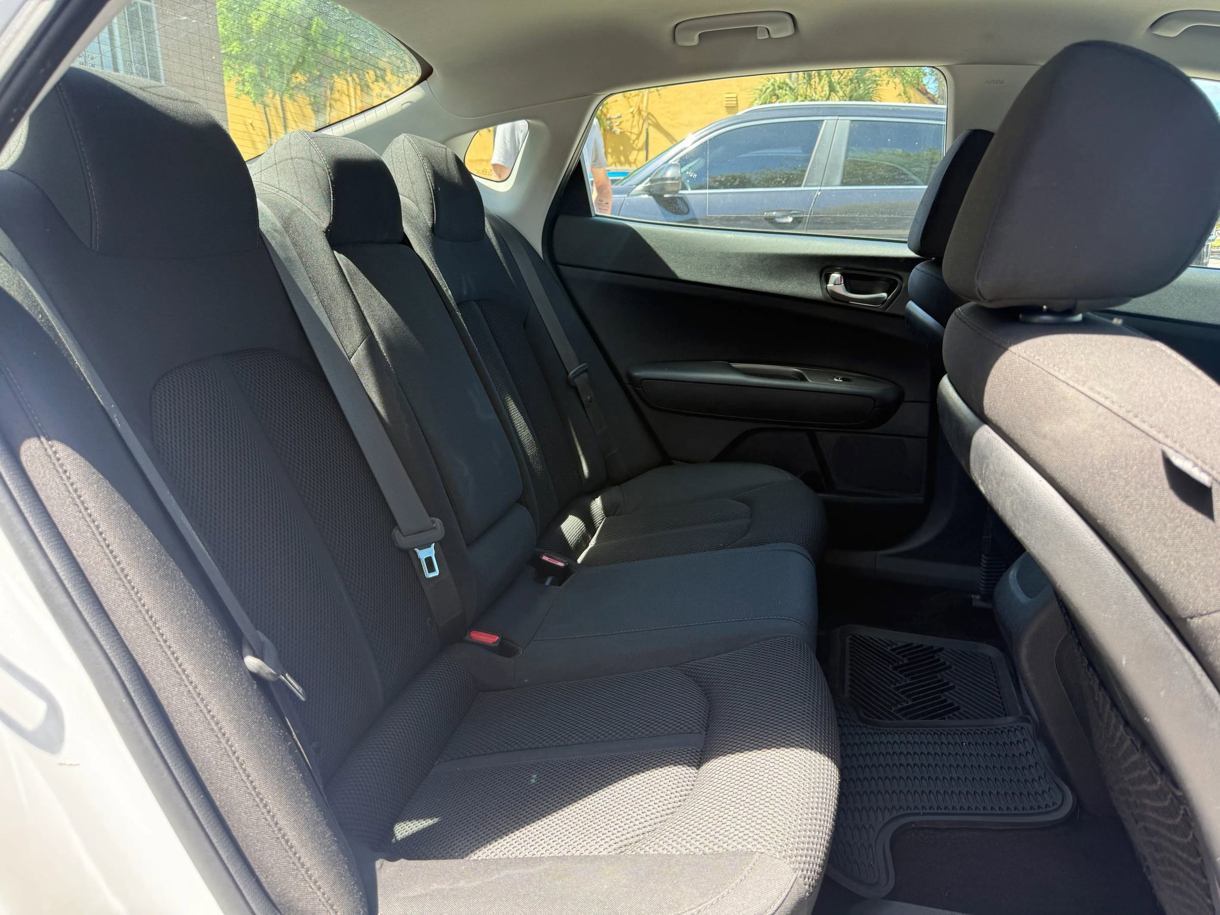 Used 2020 Kia Optima LX FWD image 17