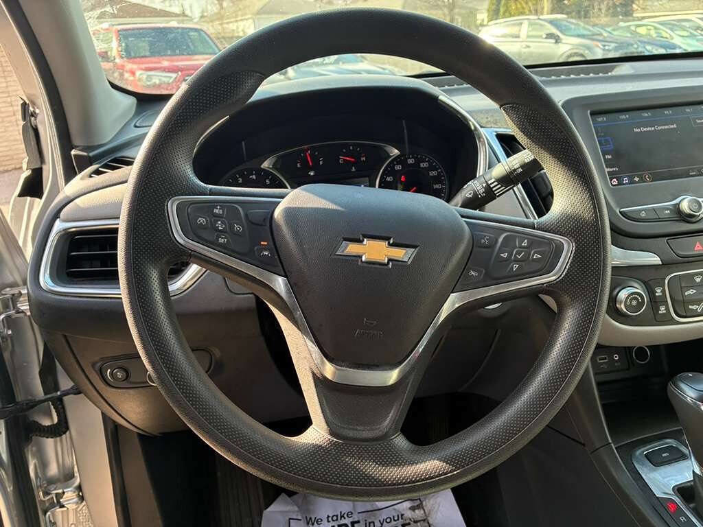 Used 2020 Chevrolet Equinox LT w/ LPO, Floor Liner Package image 11