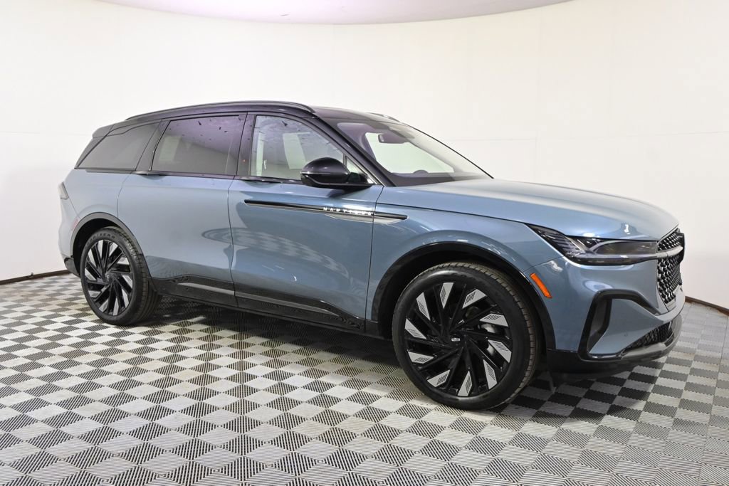 New 2026 Lincoln Nautilus Reserve w/ Jet Appearance Package image 8