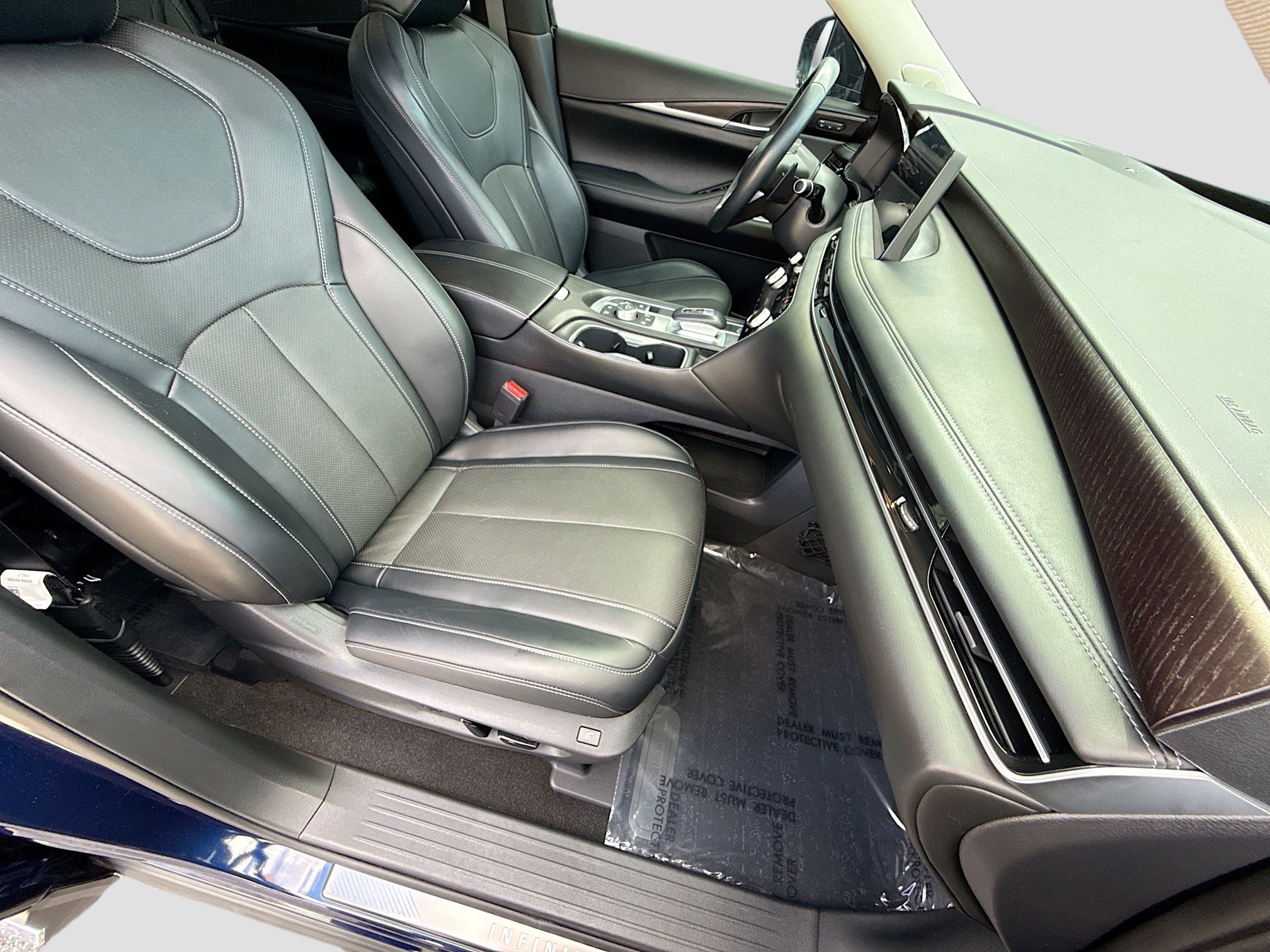 Used 2023 INFINITI QX60 Sensory w/ Vision Package AWD/4WD image 16