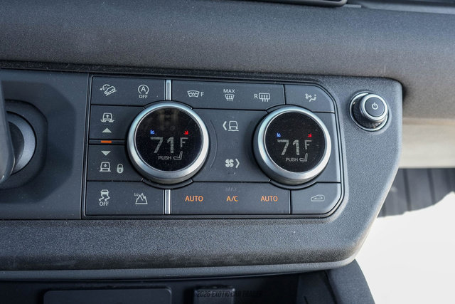 Used 2023 Land Rover Defender 90 X-Dynamic SE AWD/4WD image 29