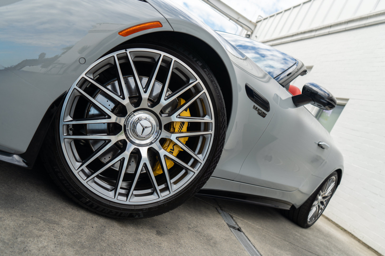 Used 2022 Mercedes-Benz SL 63 AMG 4MATIC image 4