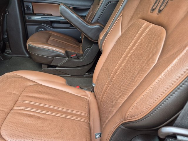 Used 2022 Ford Expedition King Ranch RWD image 17