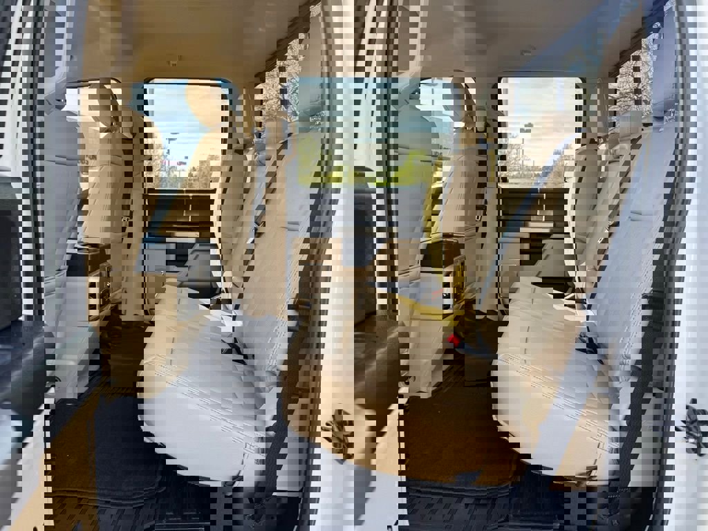 Used 2020 Ford F250 Lariat w/ Chrome Package image 17