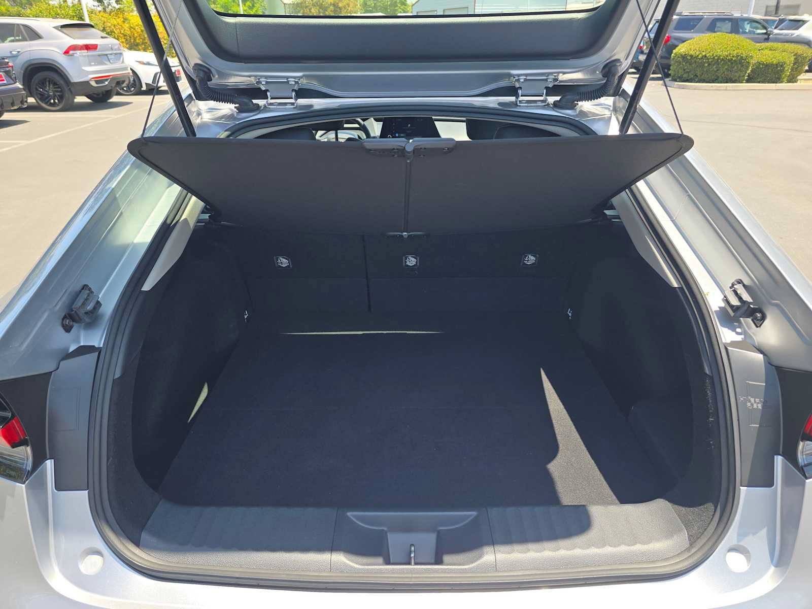 Certified 2026 Toyota Prius XLE FWD image 16
