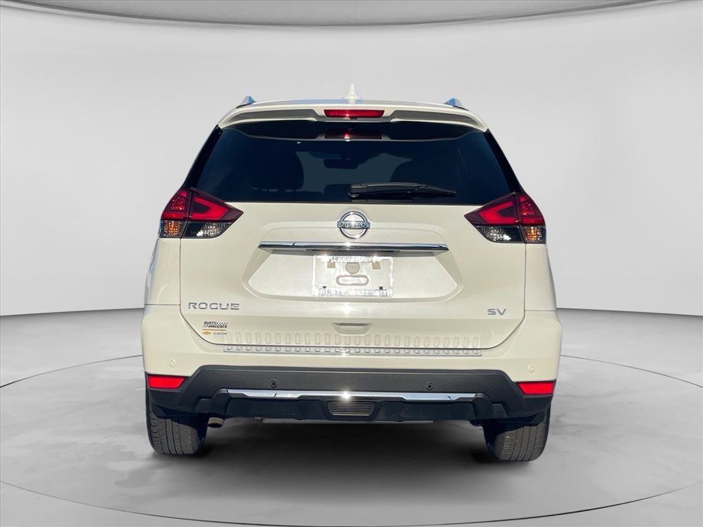 Used 2020 Nissan Rogue SV w/ Premium Package FWD image 6