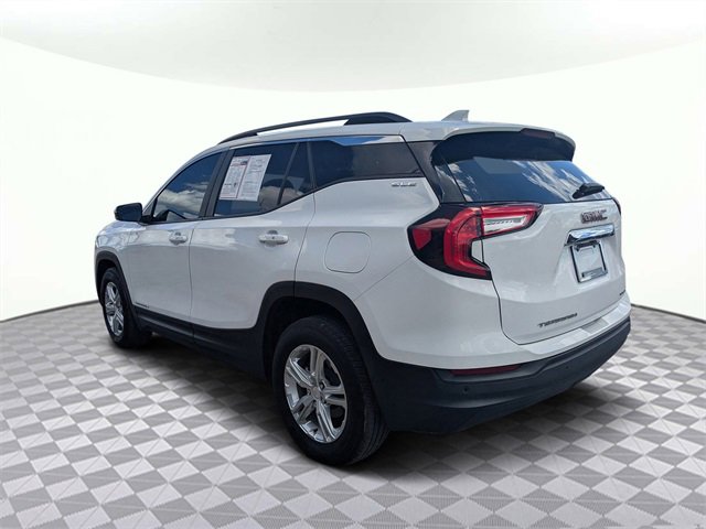 Used 2023 GMC Terrain SLE w/ Driver Convenience Package image 5