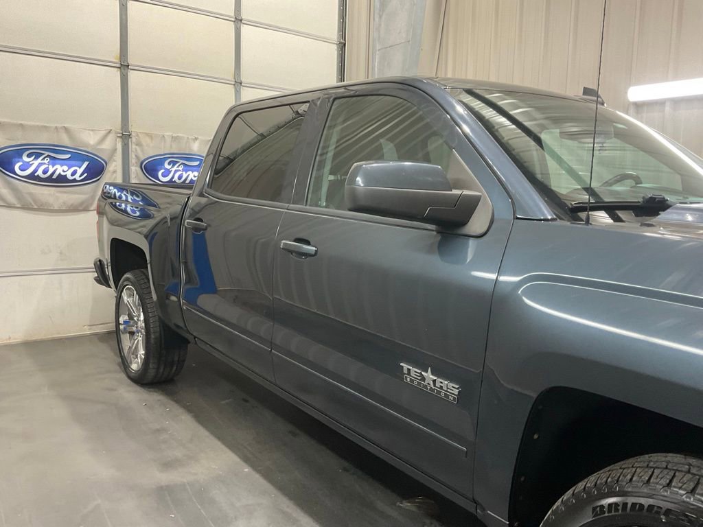 Used 2018 Chevrolet Silverado 1500 LT w/ Texas Edition image 4