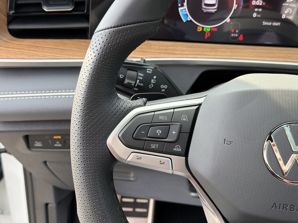 New 2026 Volkswagen Tiguan SEL R-Line image 27