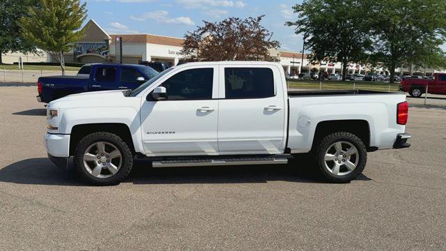 Used 2017 Chevrolet Silverado 1500 LT w/ All Star Edition AWD/4WD image 5