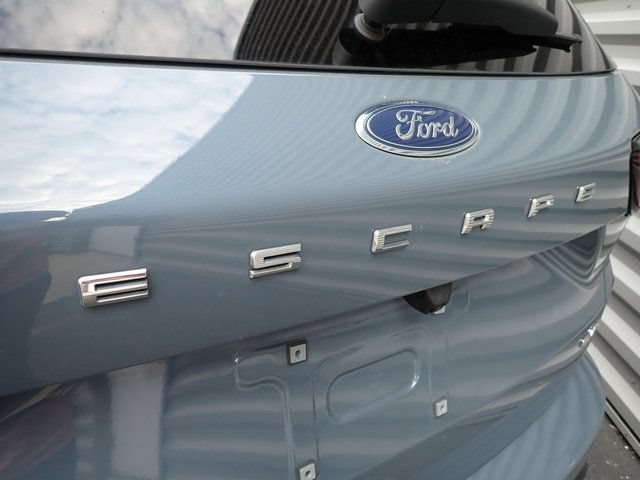 Used 2024 Ford Escape ST-Line w/ Tech Pack #1 AWD/4WD image 5