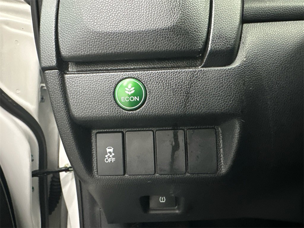 Used 2020 Honda Fit LX image 32