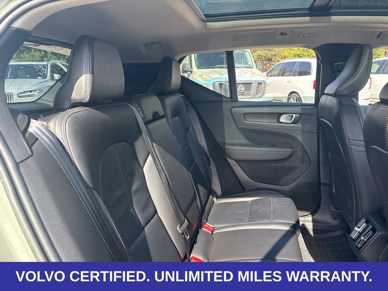 Certified 2023 Volvo XC40 B5 Plus w/ Driver Assist Package AWD/4WD image 13