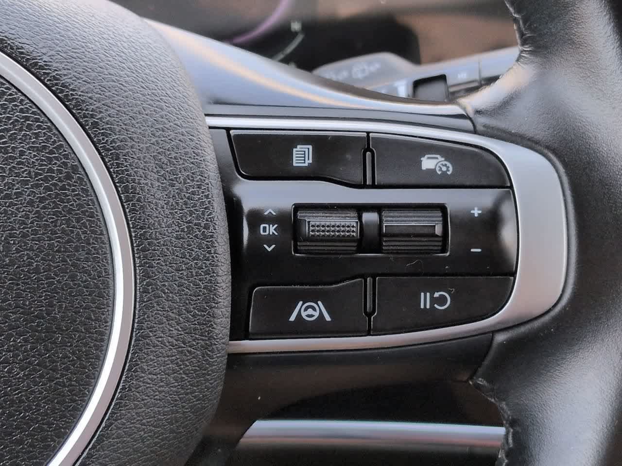 Used 2023 Kia Sportage EX FWD image 25