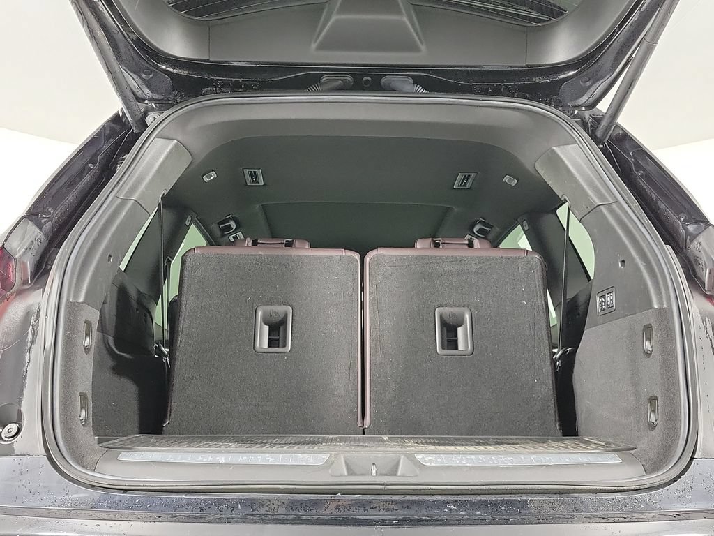 Used 2024 Cadillac XT6 Premium Luxury w/ LPO, Floor Liner Package AWD/4WD image 9