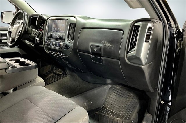Used 2018 Chevrolet Silverado 1500 LT w/ Midnight Edition image 22