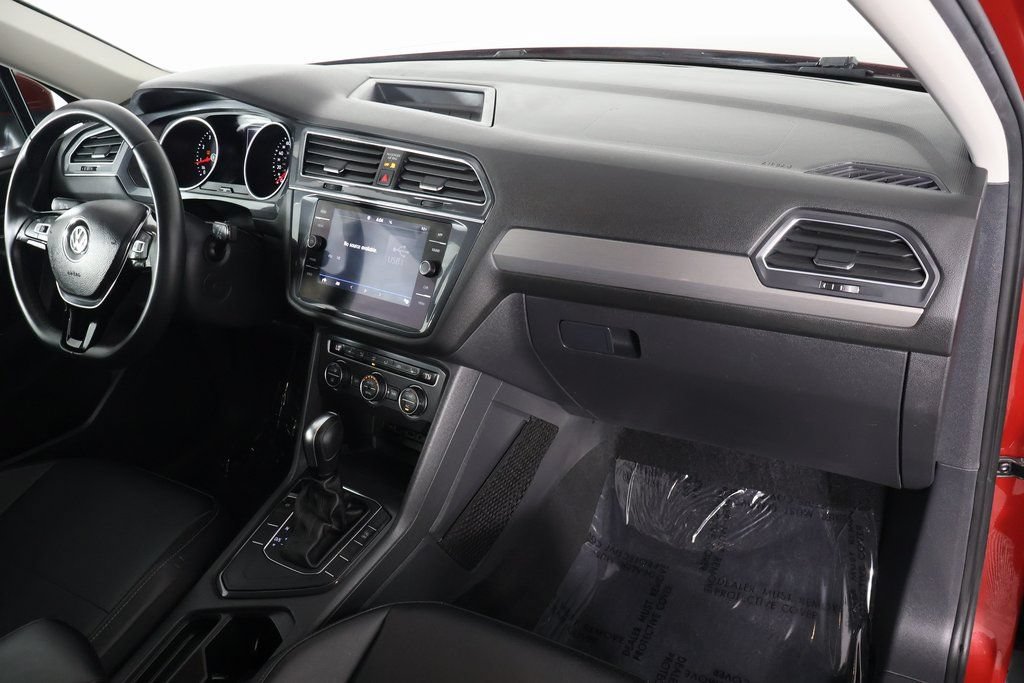 Used 2020 Volkswagen Tiguan SE FWD image 9