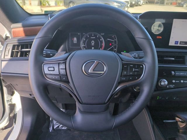 Used 2025 Lexus ES 350 w/ Premium Package image 18