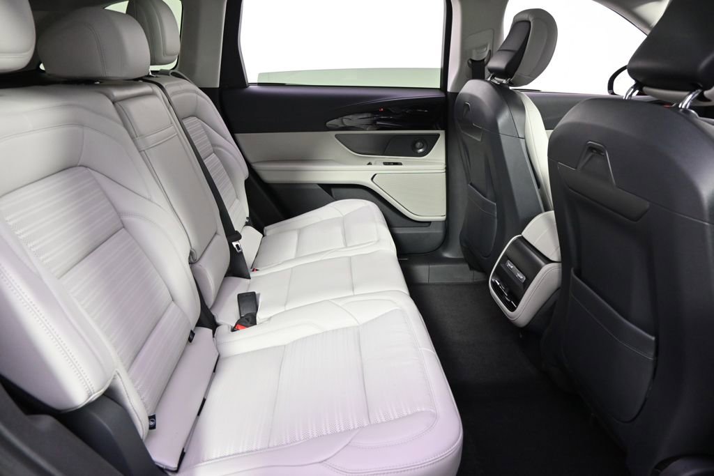 New 2026 Lincoln Nautilus Reserve image 18