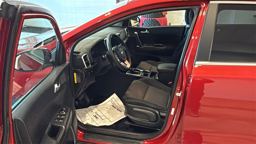 Used 2020 Kia Sportage LX image 21