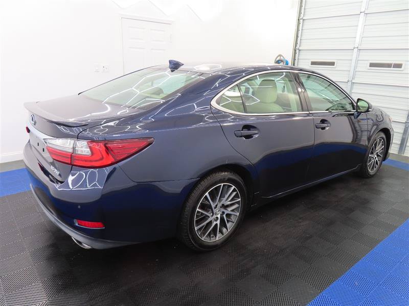 Used 2017 Lexus ES 350 w/ Luxury Package FWD image 10