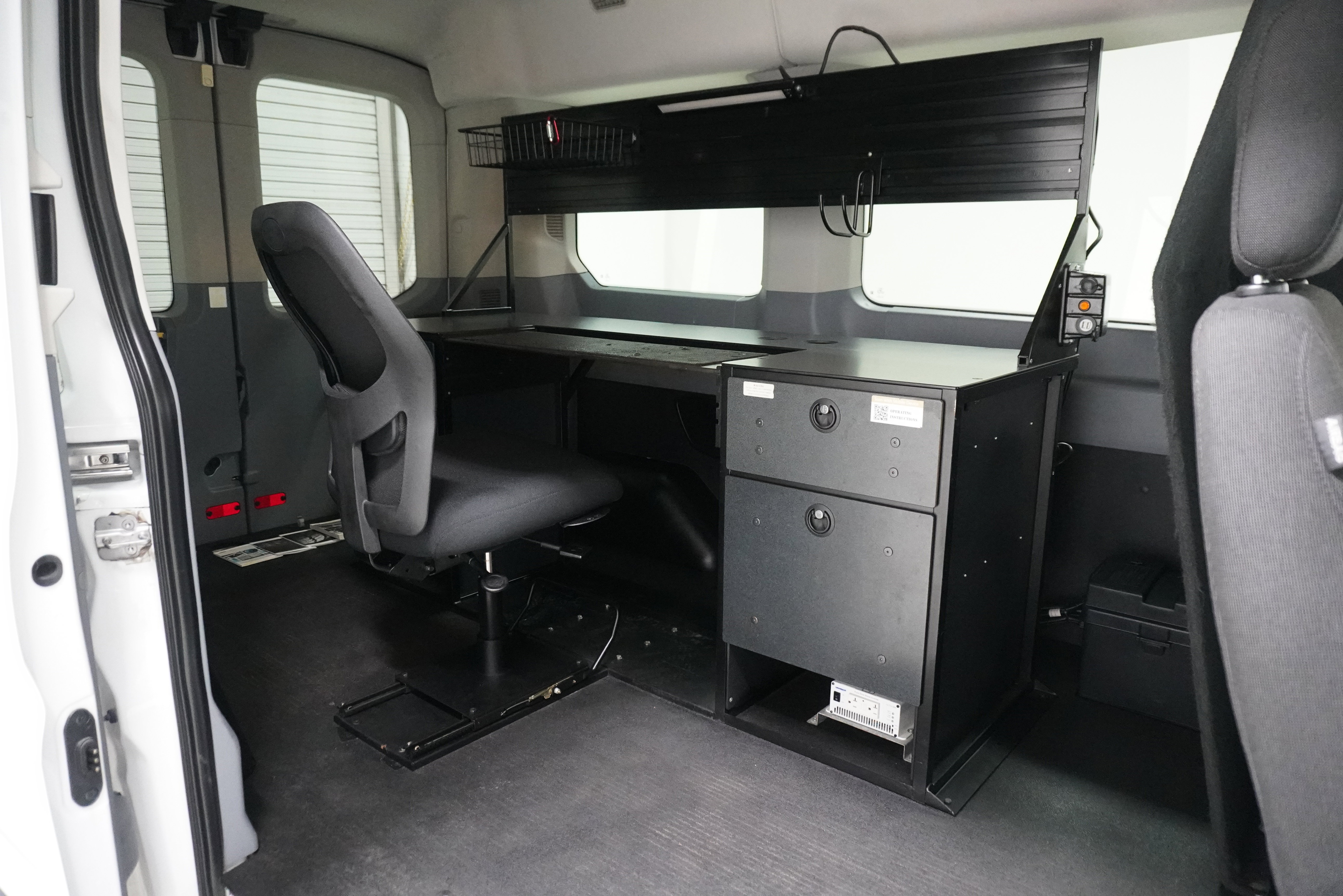 Used 2016 Ford Transit 150 XLT image 9