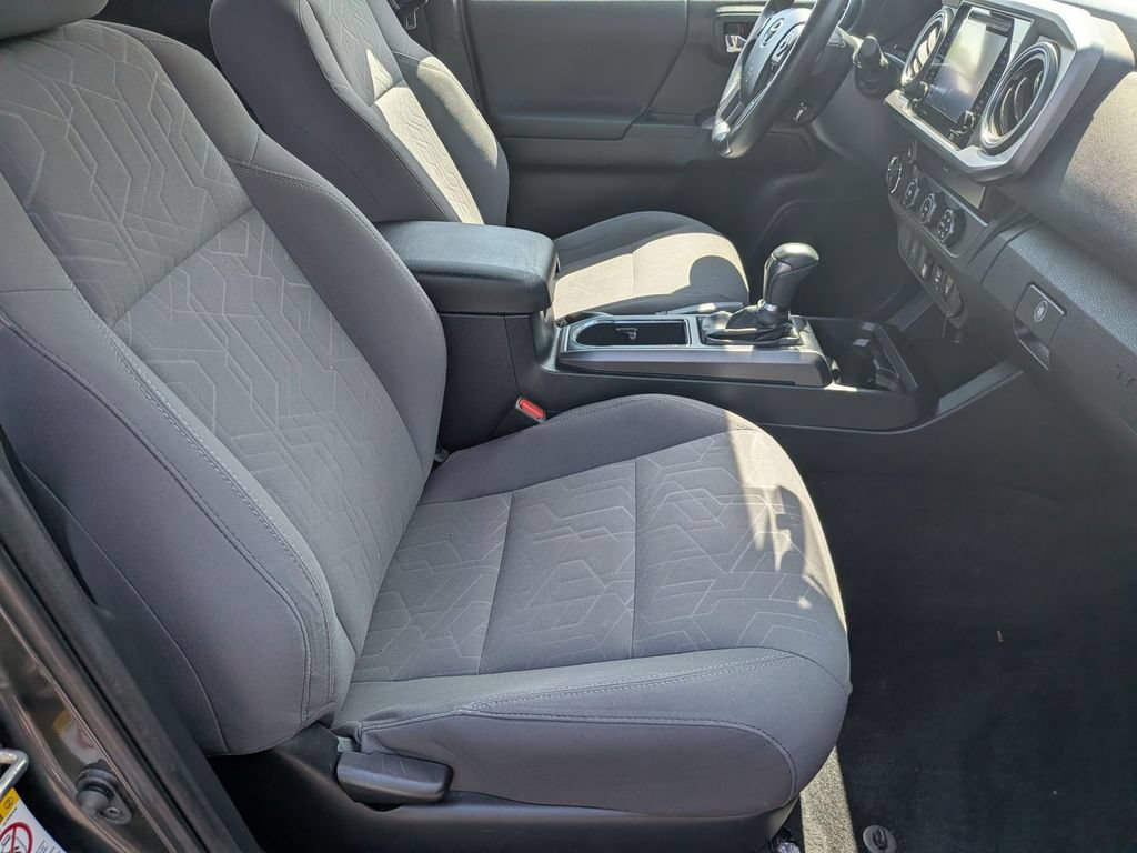 Used 2019 Toyota Tacoma TRD Sport AWD/4WD image 28