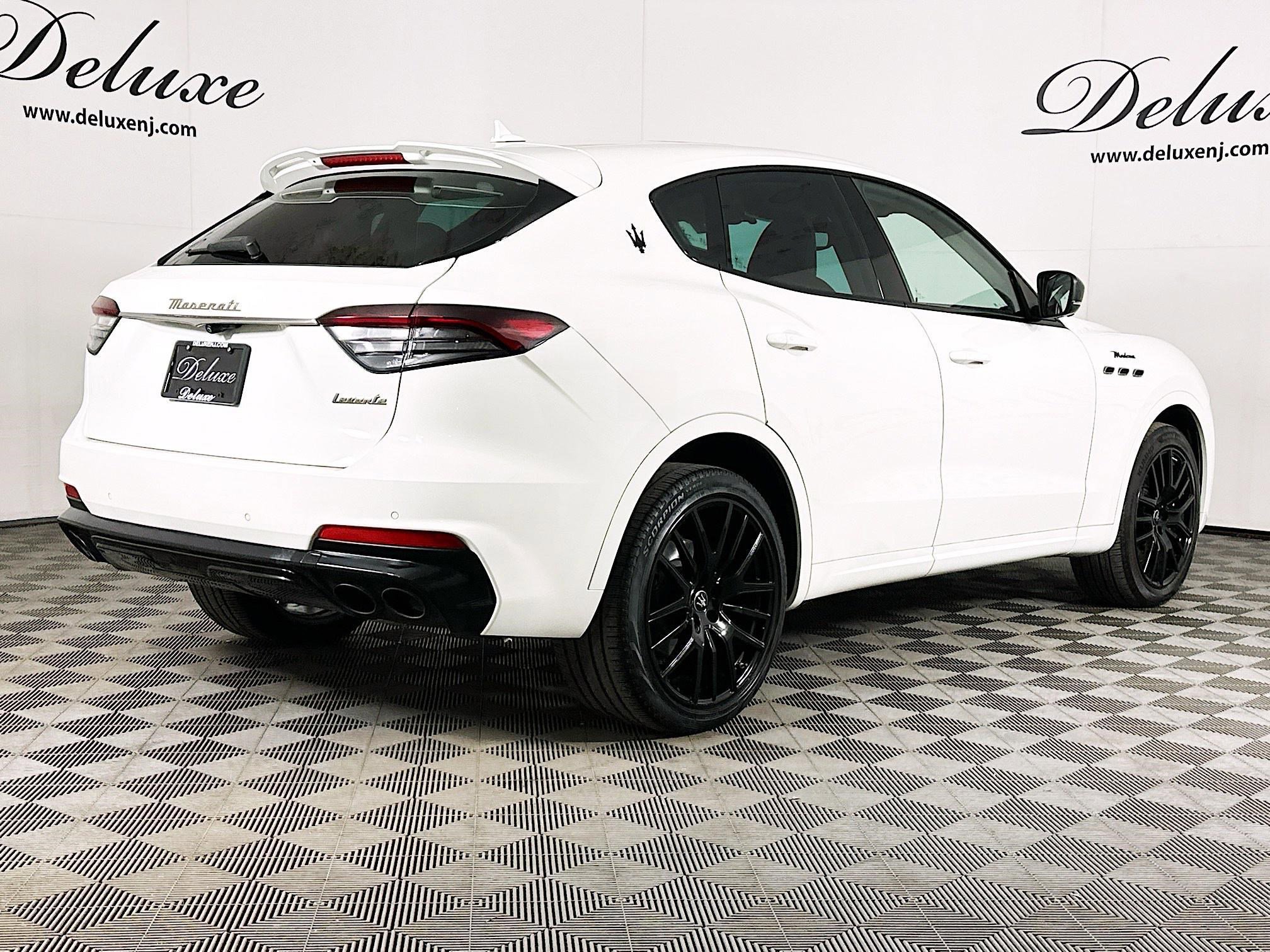 Used 2022 Maserati Levante Modena AWD/4WD image 6