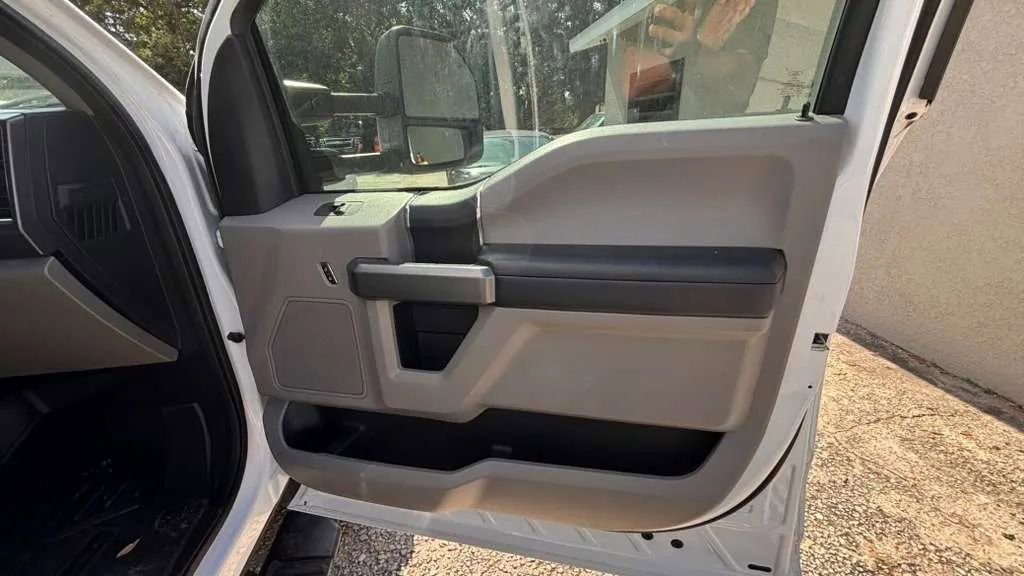 Used 2017 Ford F350 XLT w/ FX4 Off-Road Package AWD/4WD image 19