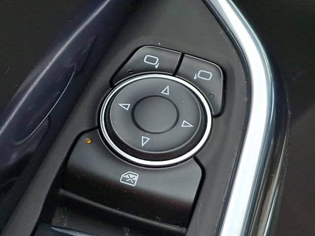 Used 2023 Cadillac XT4 Luxury w/ Cold Weather Package AWD/4WD image 26