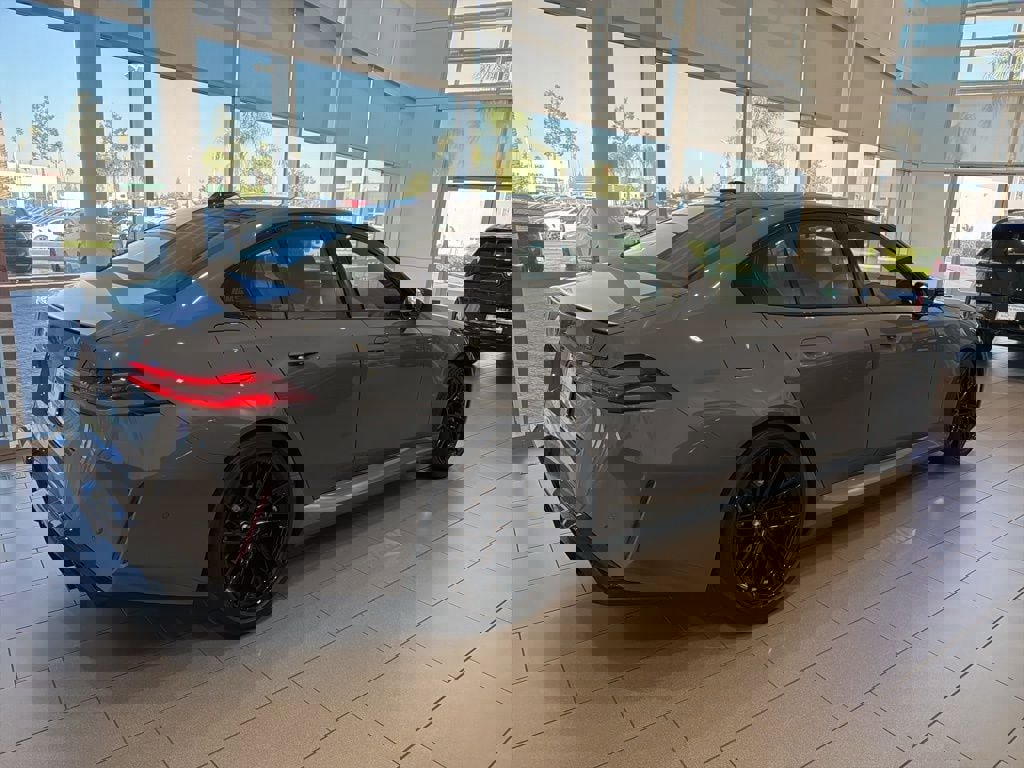 New 2026 BMW M5 w/ M Driver's Package image 3