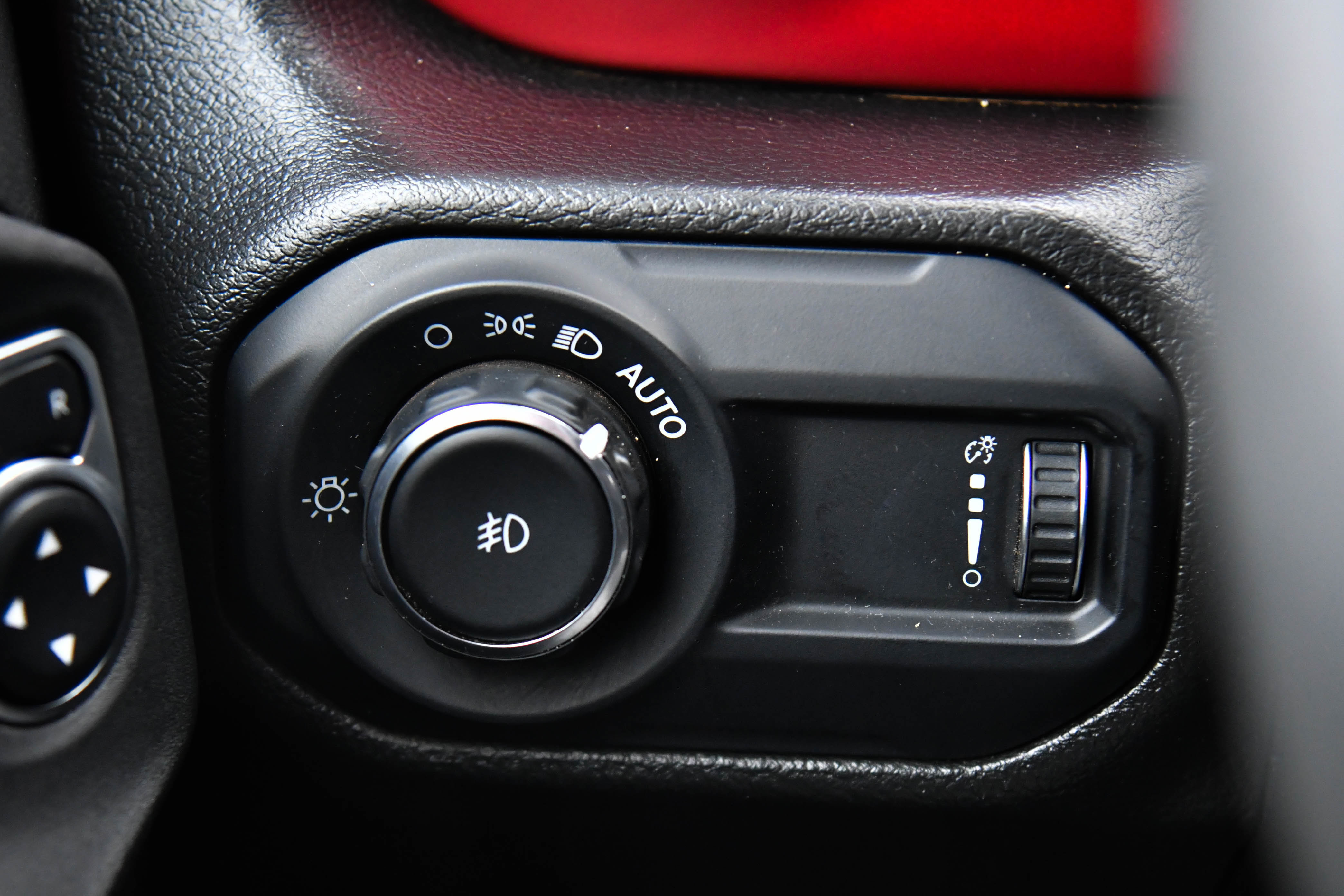 Used 2023 Jeep Wrangler Unlimited Rubicon image 33