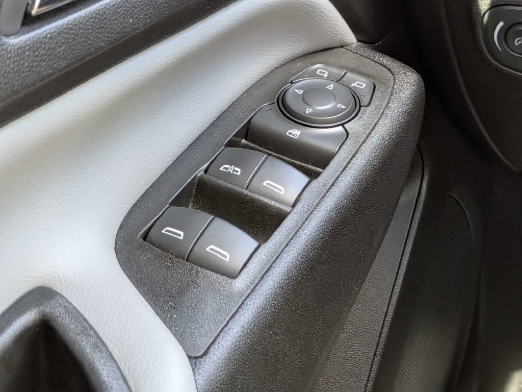 Used 2023 Chevrolet Equinox LT FWD image 22