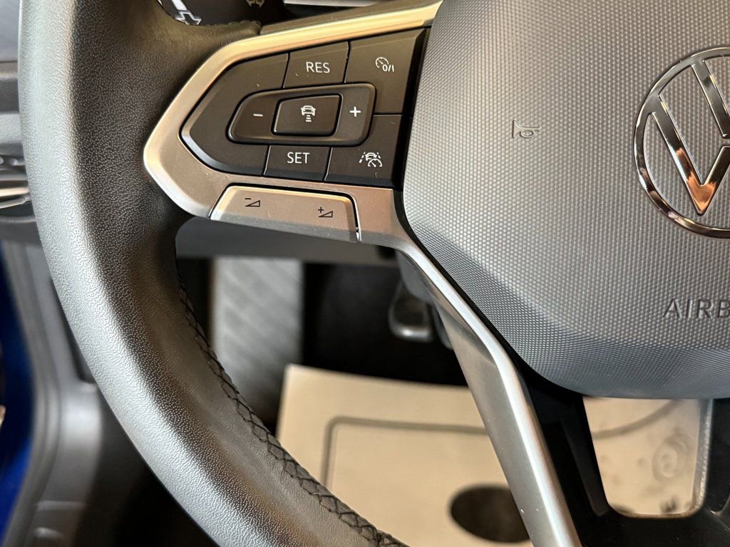 Used 2024 Volkswagen Jetta SE image 11